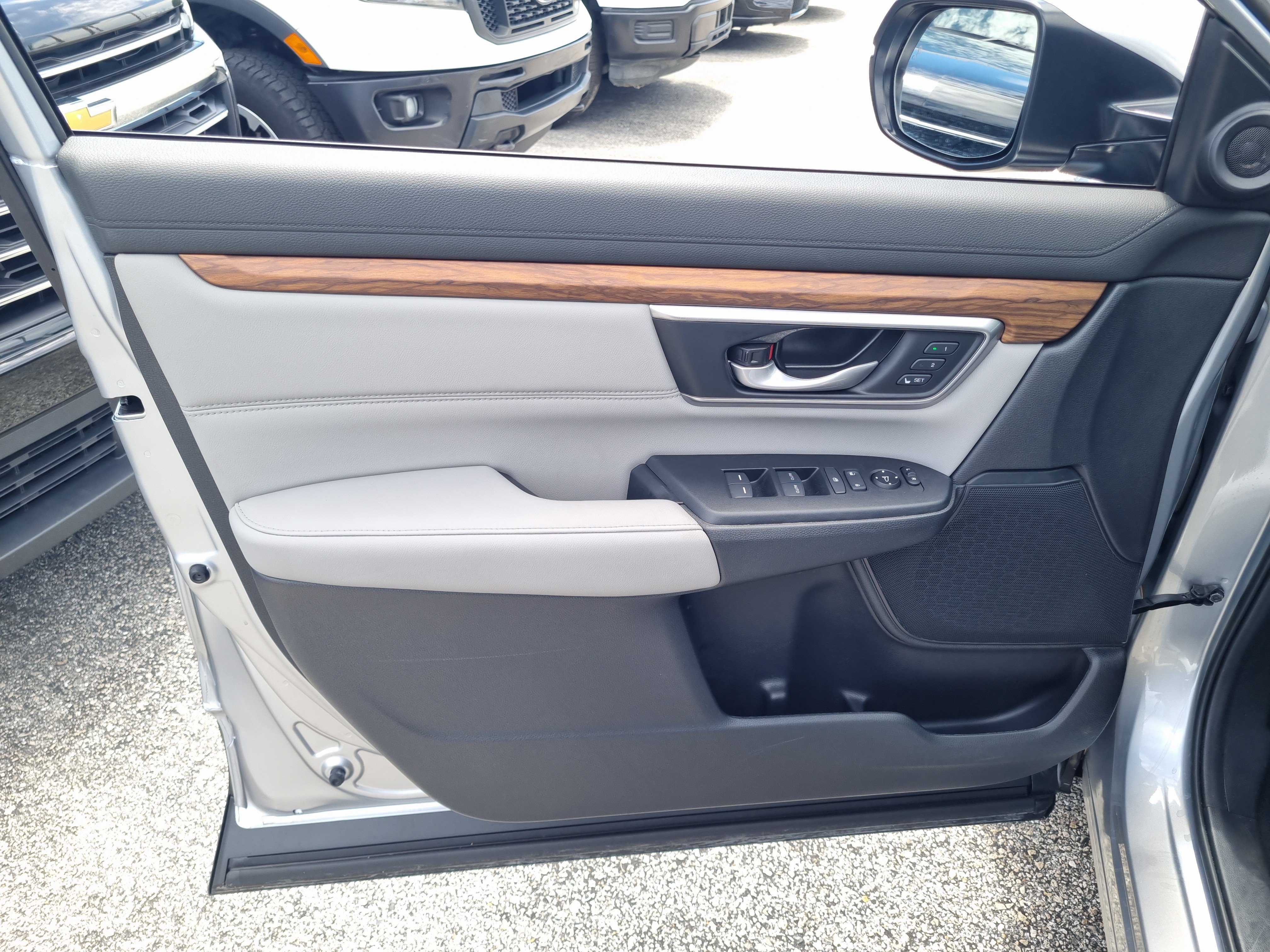 Used 2021 Honda CR-V EX-L image 27