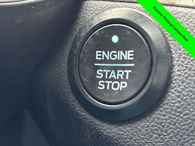 Used 2020 Ford Escape SE image 15