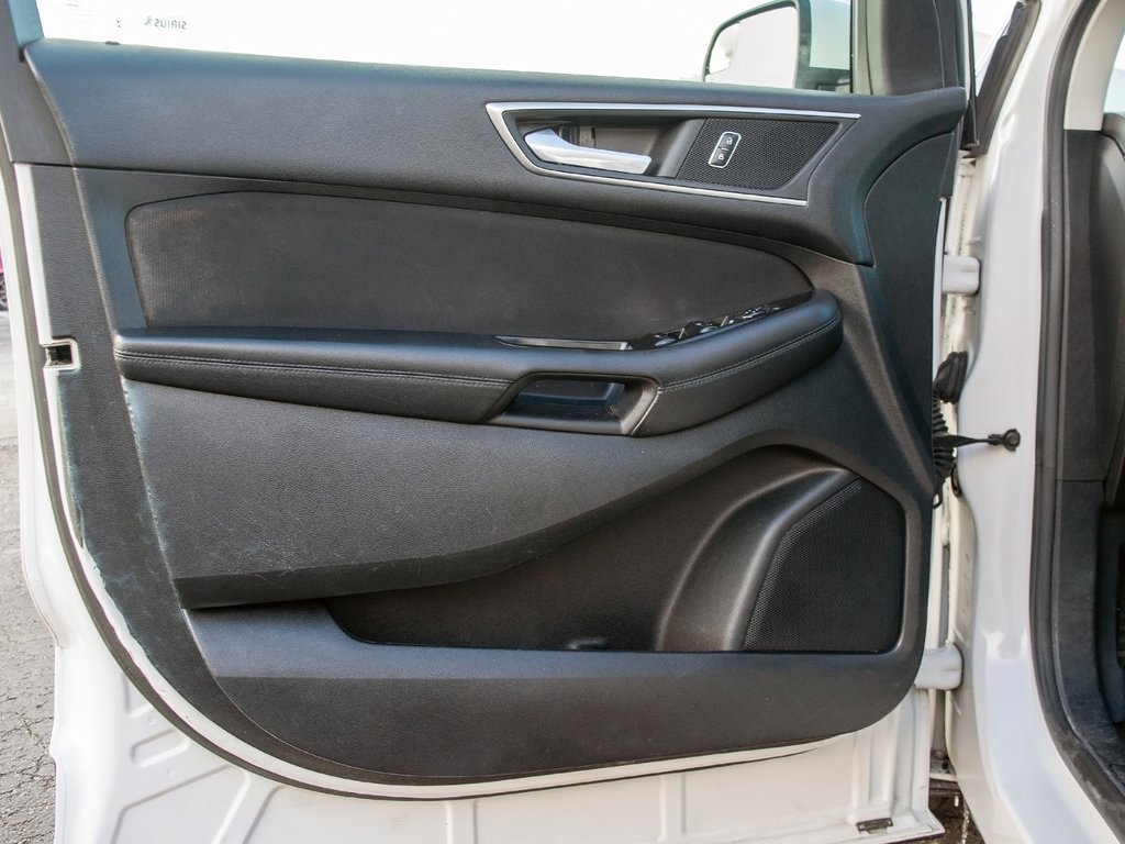 Used 2016 Ford Edge SEL w/ Equipment Group 201A image 32