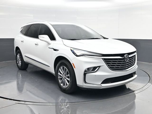 Used 2024 Buick Enclave Essence w/ Technology Package image 1
