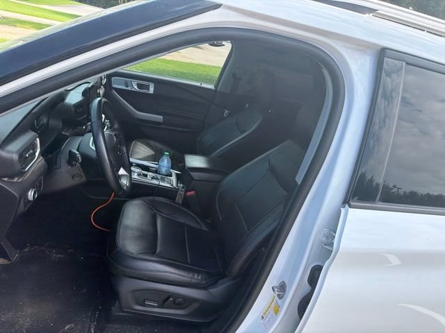 Used 2022 Ford Explorer Limited w/ Equipment Group 301A RWD image 7