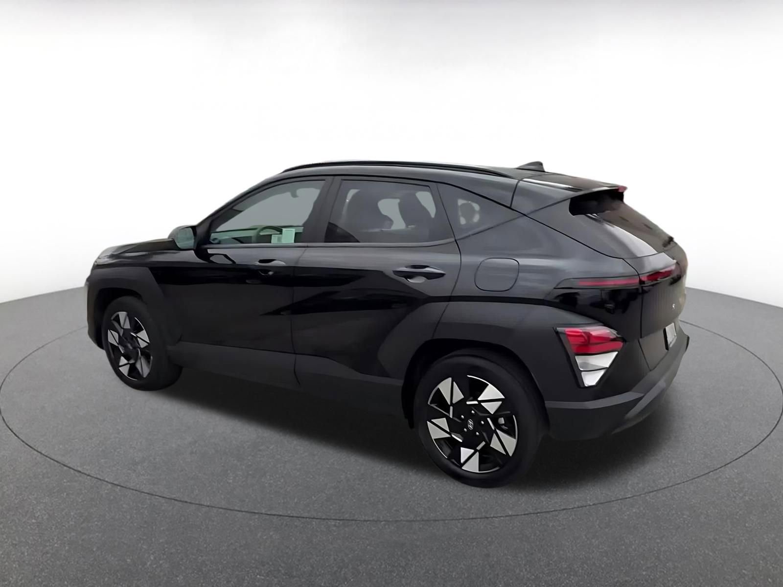 Used 2025 Hyundai Kona SEL image 10