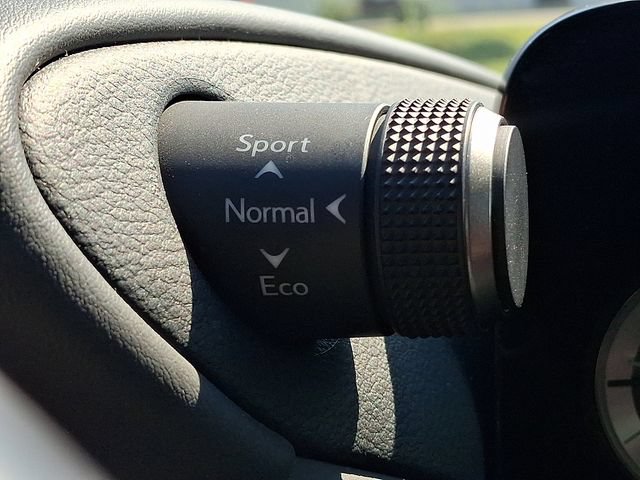 Used 2025 Lexus ES 350 w/ Premium Package FWD image 23