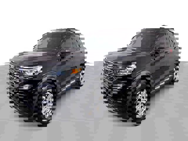 Used 2022 Ford Explorer XLT image 4