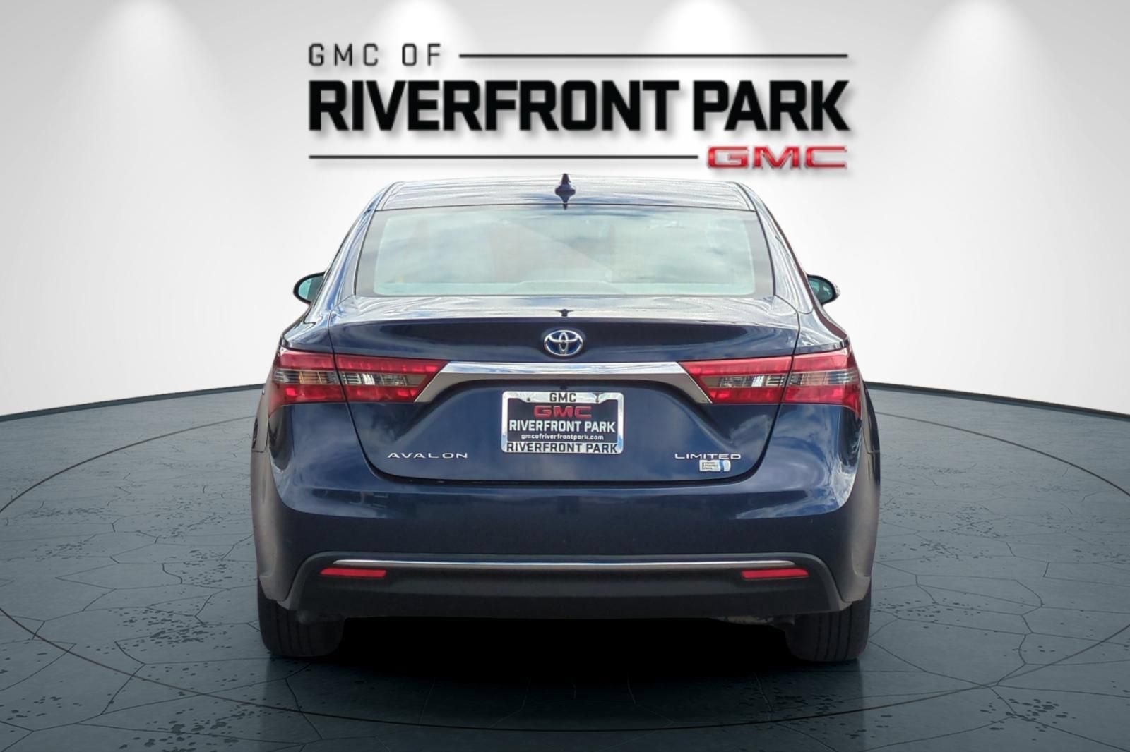 Used 2016 Toyota Avalon XLE Plus FWD image 5
