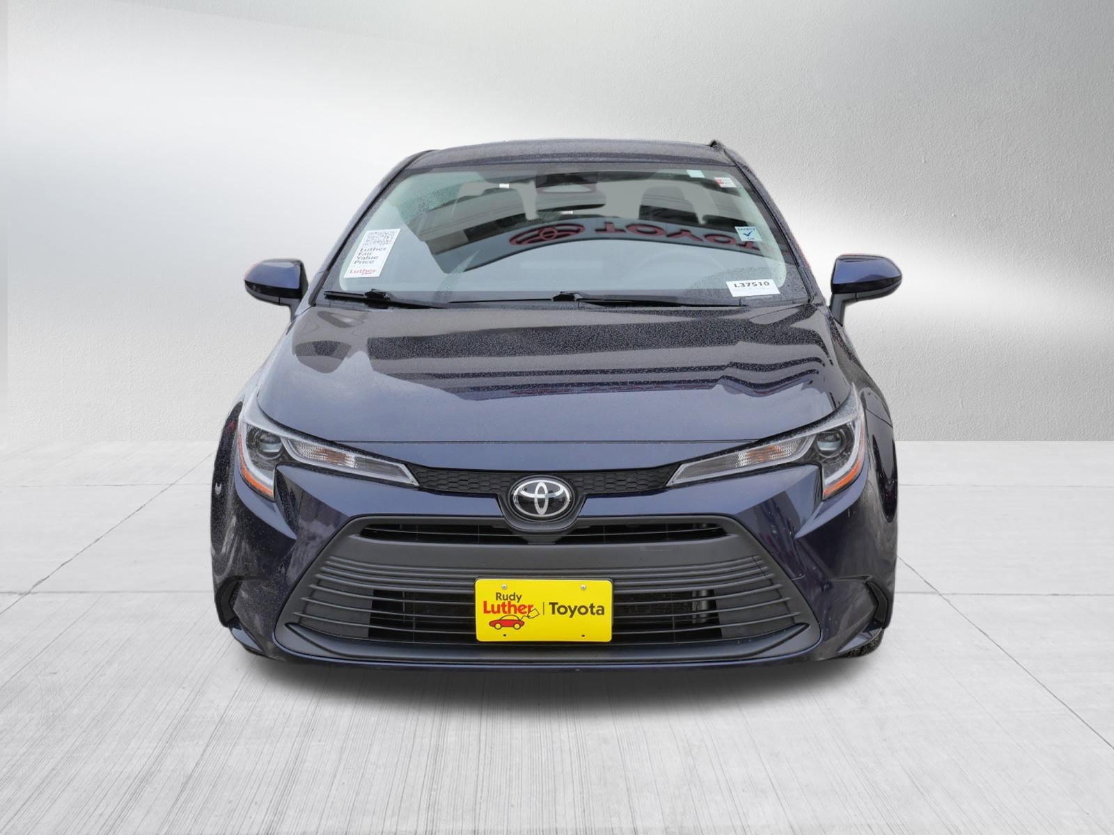Certified 2023 Toyota Corolla LE image 2