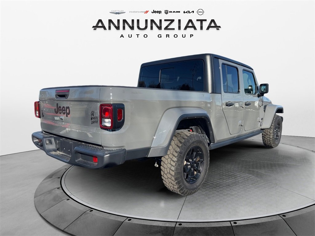Used 2021 Jeep Gladiator Willys image 5