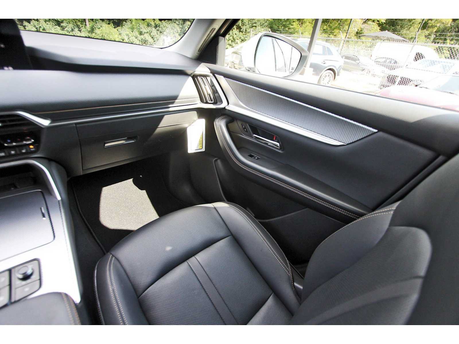 Certified 2026 MAZDA CX-90 3.3 Turbo w/ Preferred Package AWD/4WD image 8