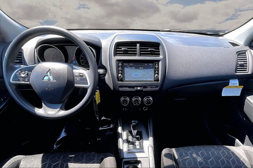 Used 2025 Mitsubishi Outlander Sport ES image 7