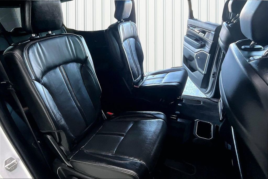 Used 2022 Jeep Wagoneer Series III w/ Flexible Seating Group AWD/4WD image 27
