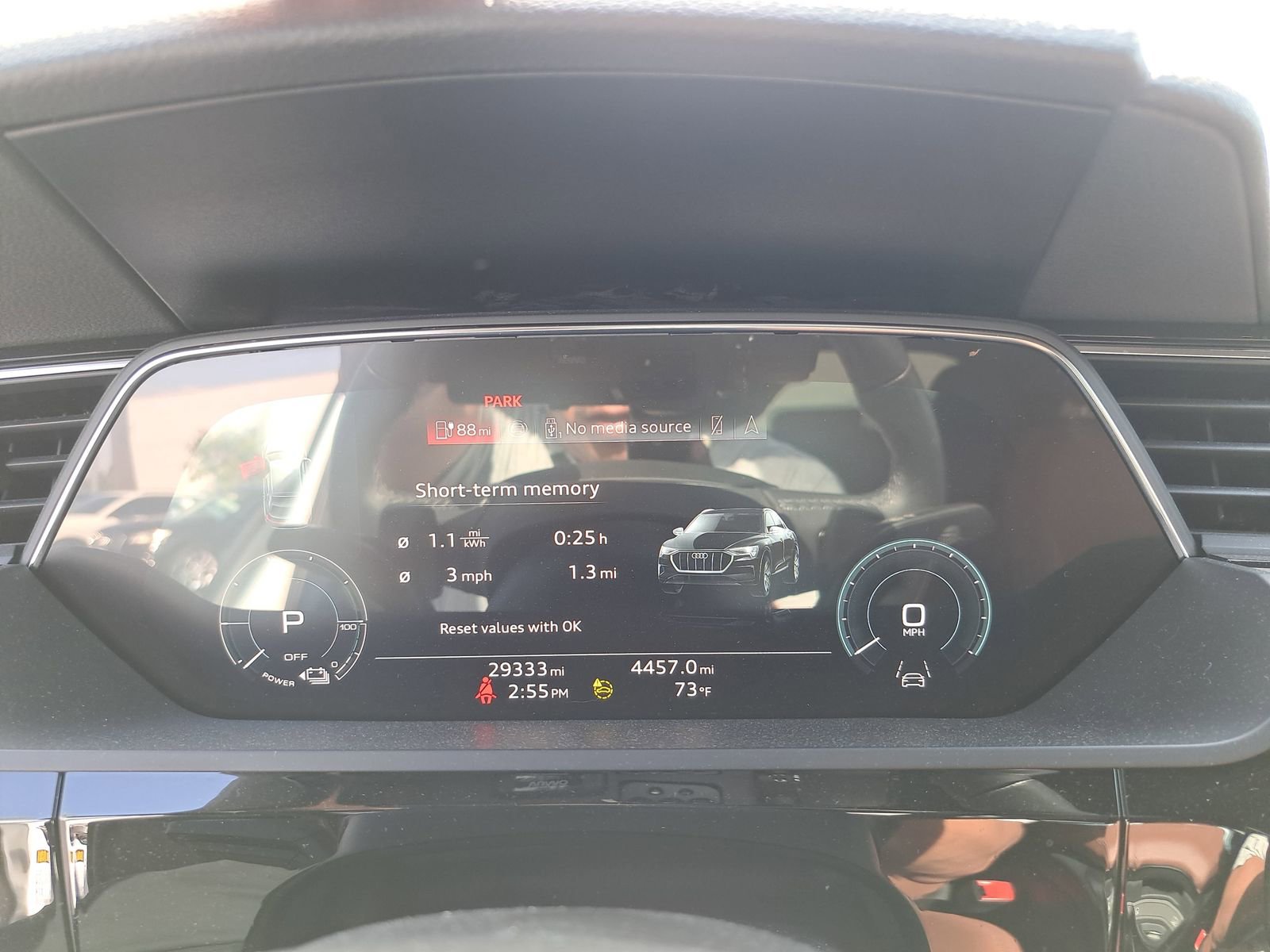 Used 2024 Audi Q8 e-tron Premium Plus image 9