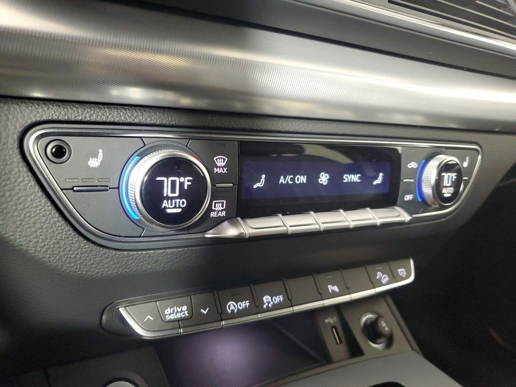 Certified 2025 Audi Q5 2.0T Premium AWD/4WD image 30