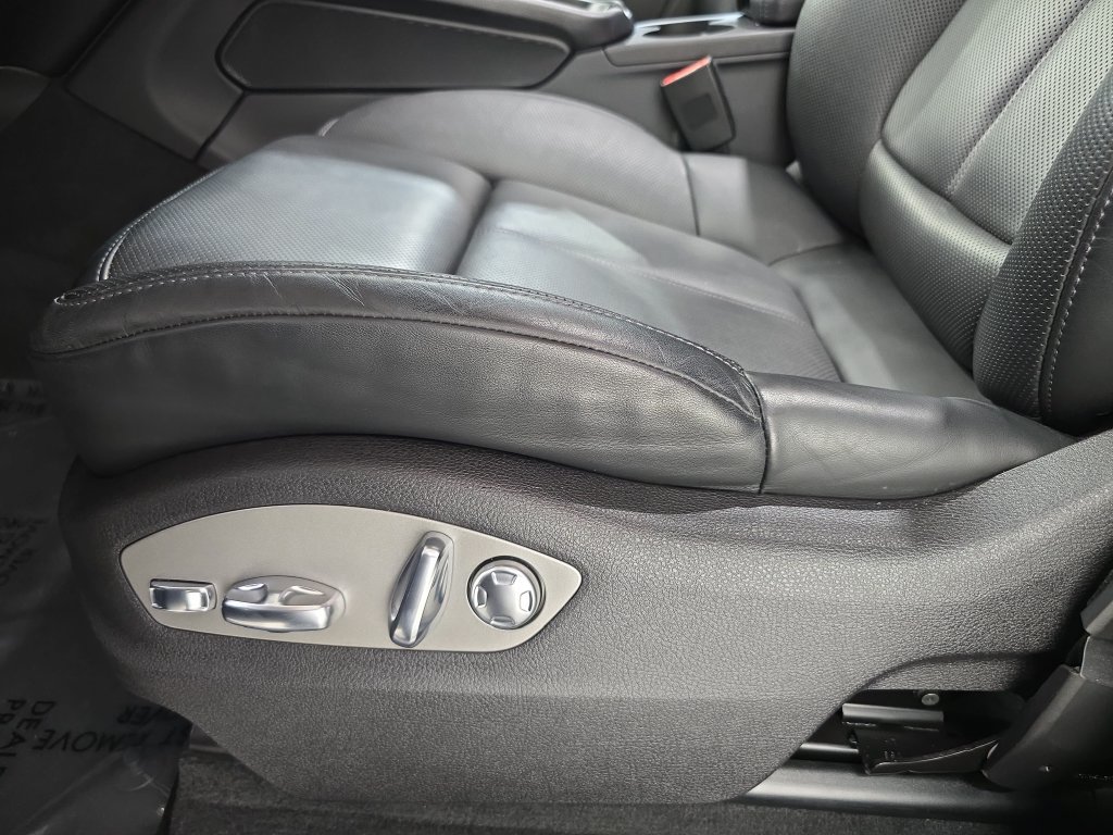 Certified 2026 Porsche Macan S AWD/4WD image 23