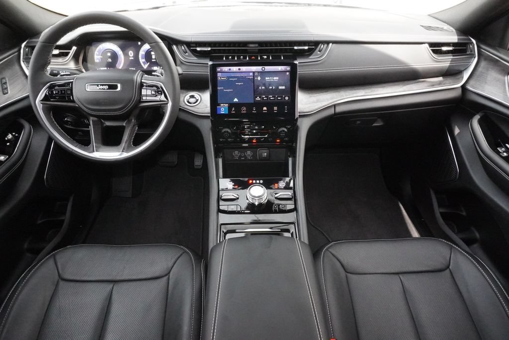 Used 2024 Jeep Grand Cherokee L Overland AWD/4WD image 25