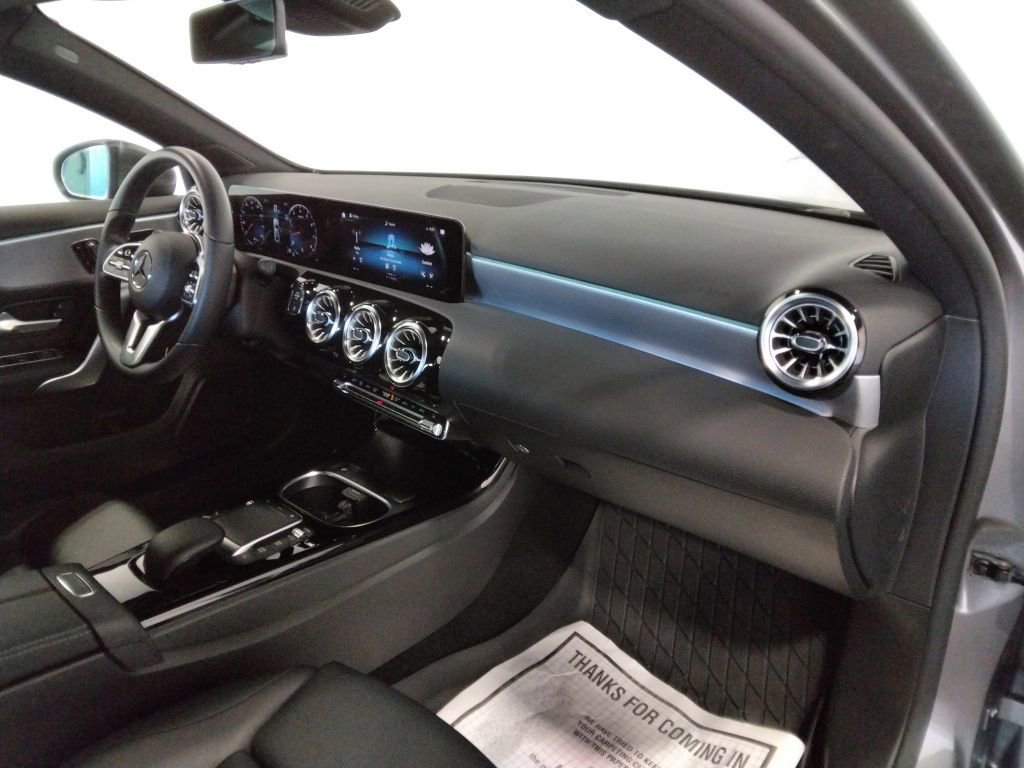 Used 2022 Mercedes-Benz A 220 A 220 image 45