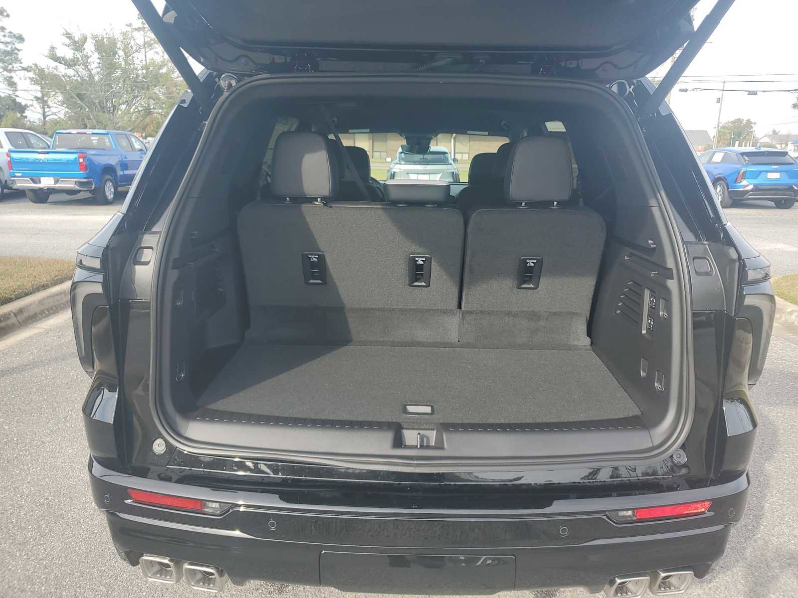 New 2026 Chevrolet Traverse High Country image 5