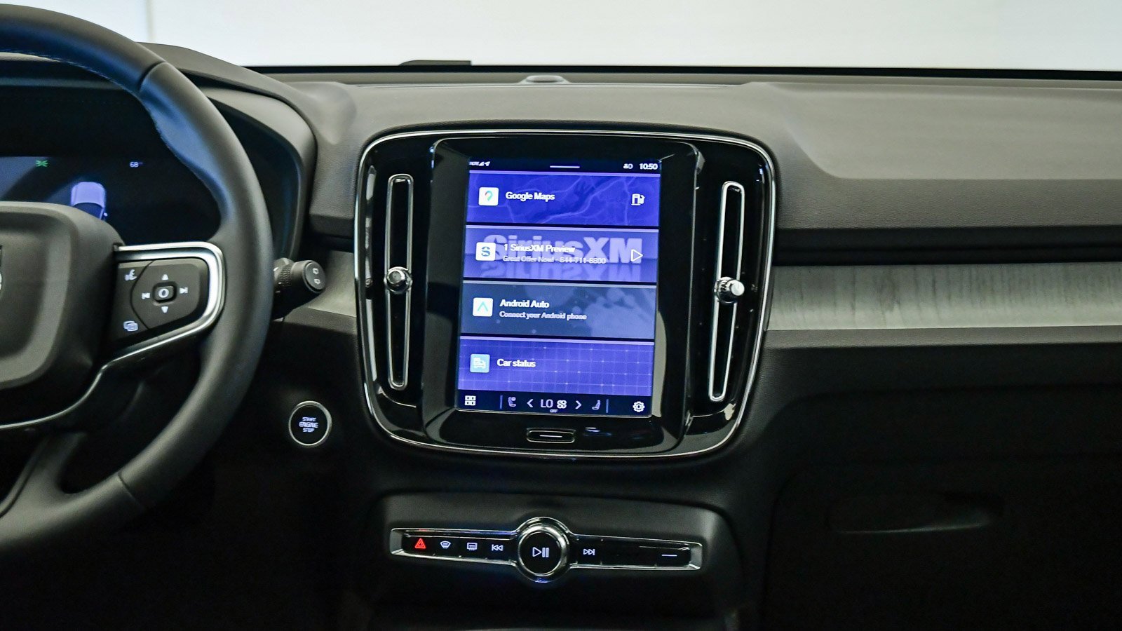 Certified 2025 Volvo XC40 B5 Plus w/ Climate Package image 14