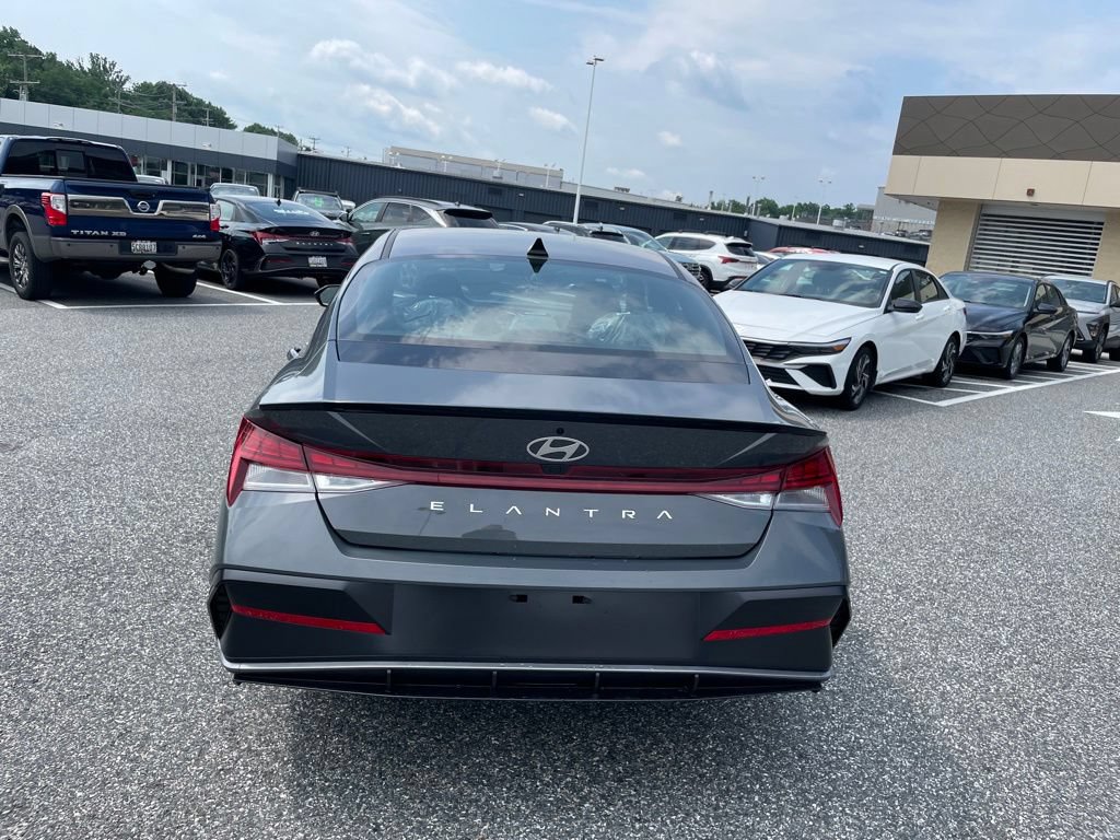 New 2026 Hyundai Elantra SEL Sport Premium FWD image 6