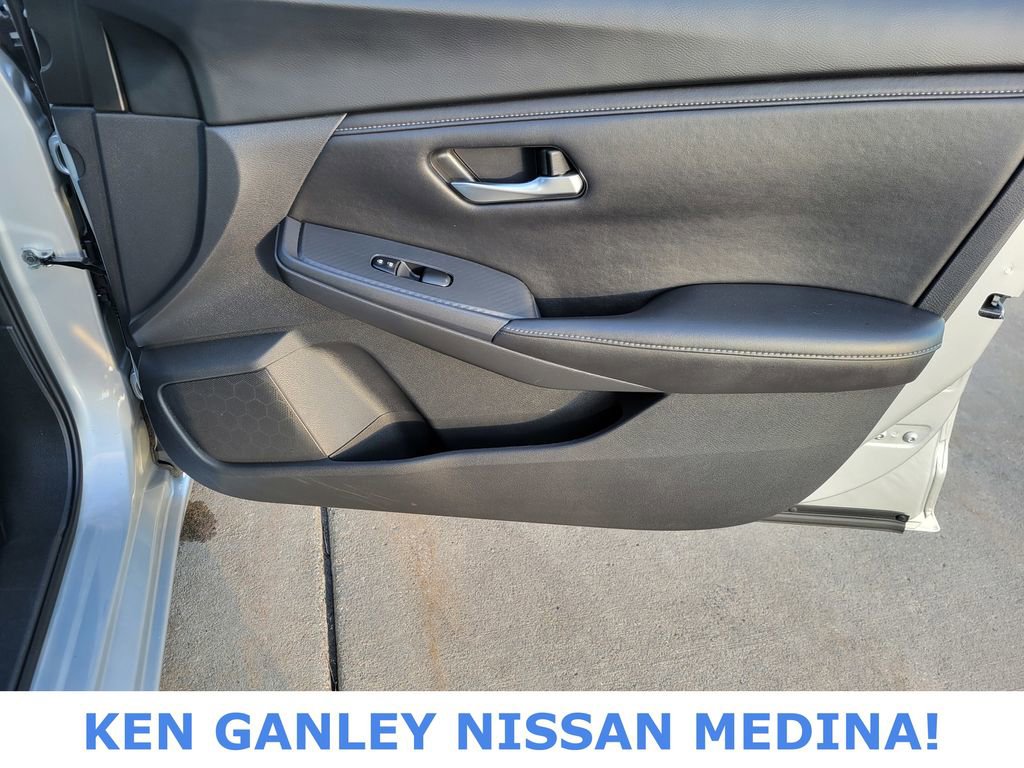 Used 2023 Nissan Sentra SV image 49