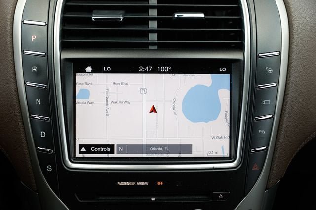 Used 2016 Lincoln MKX Reserve w/ Technology Package FWD image 35