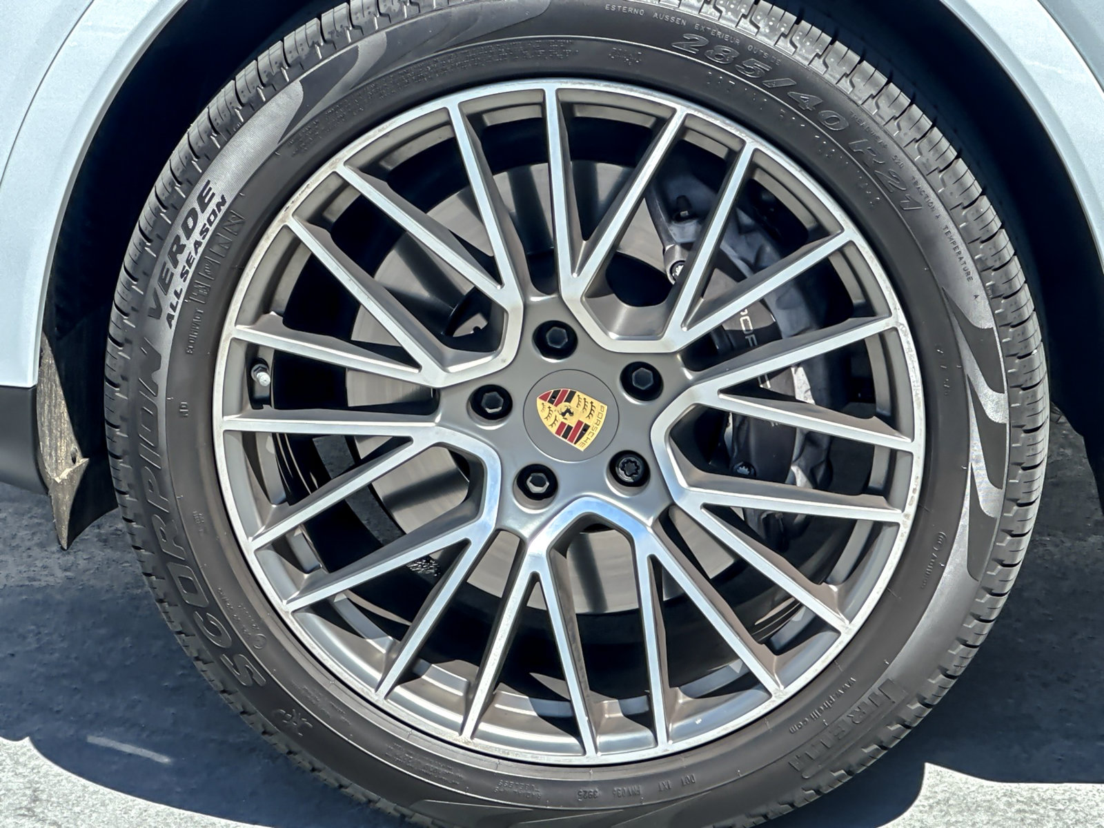 Used 2023 Porsche Cayenne Platinum Edition AWD/4WD image 27