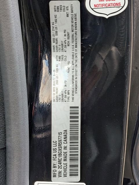 Used 2025 Chrysler Pacifica Select image 51