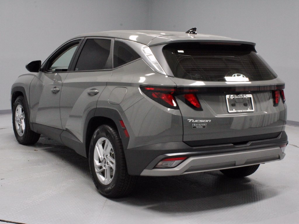 Used 2025 Hyundai Tucson SE FWD image 9