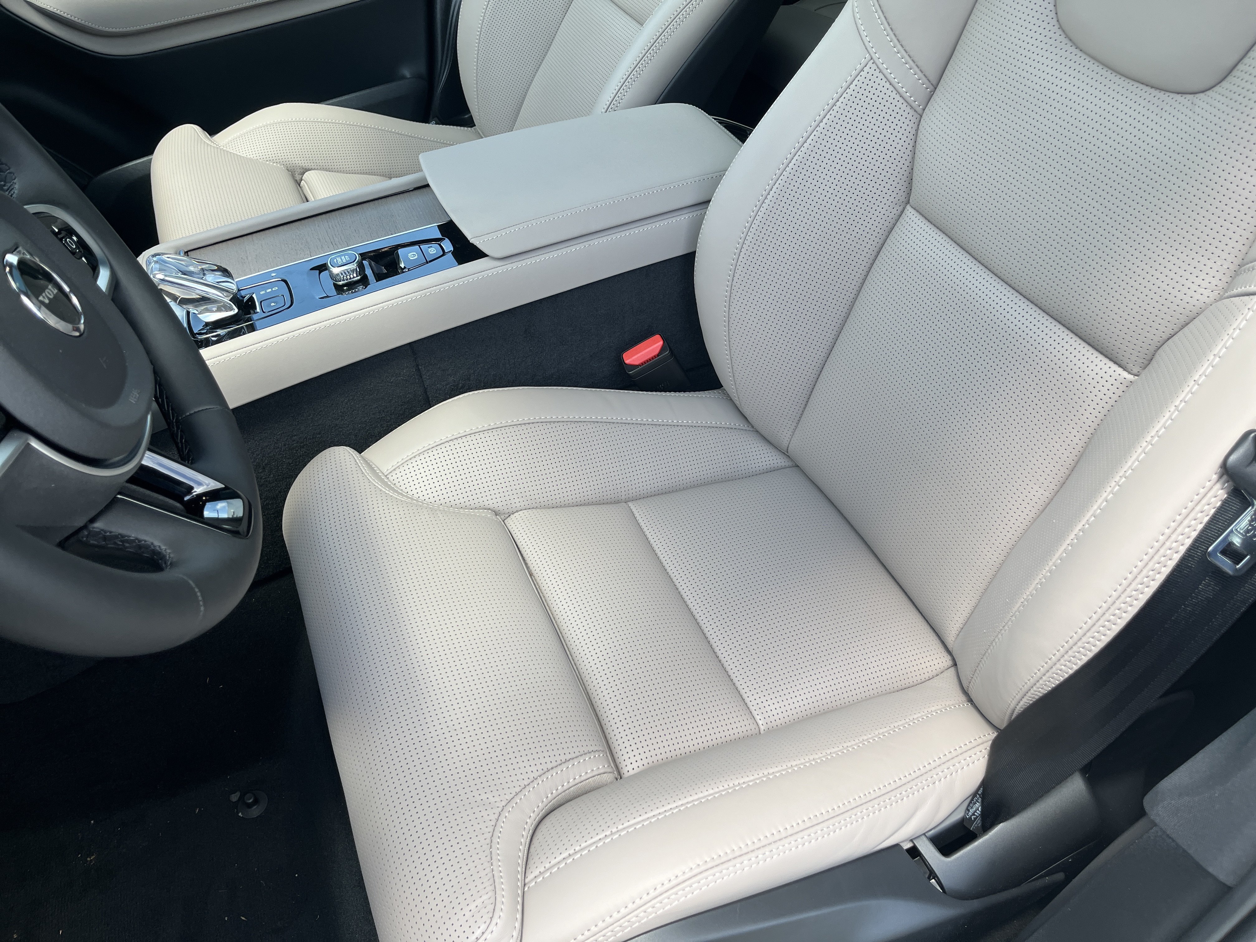New 2026 Volvo XC90 T8 Ultra w/ Protection Package Premier AWD/4WD image 27