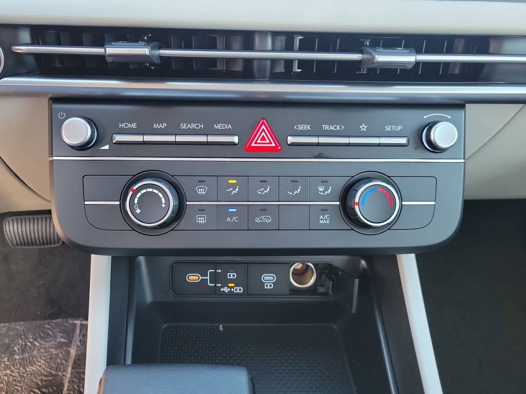 New 2026 Hyundai Tucson SE image 29