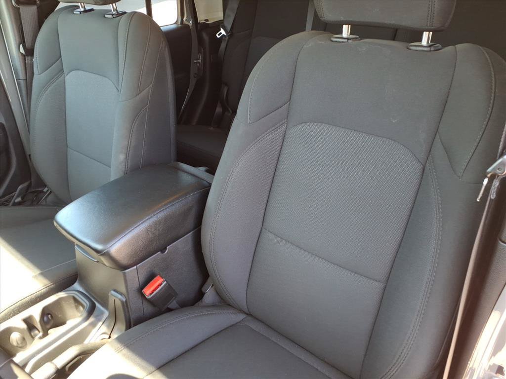 Used 2023 Jeep Gladiator Sport AWD/4WD image 17