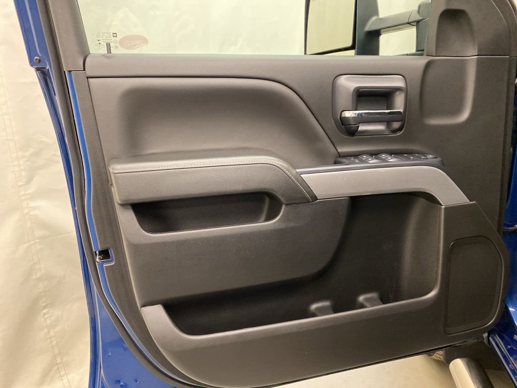 Used 2019 Chevrolet Silverado 1500 LT w/ All Star Edition image 10