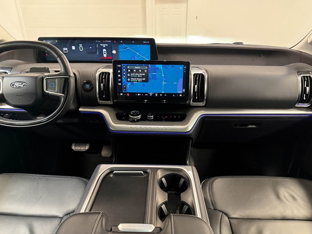 Used 2025 Ford Expedition Max Platinum image 18