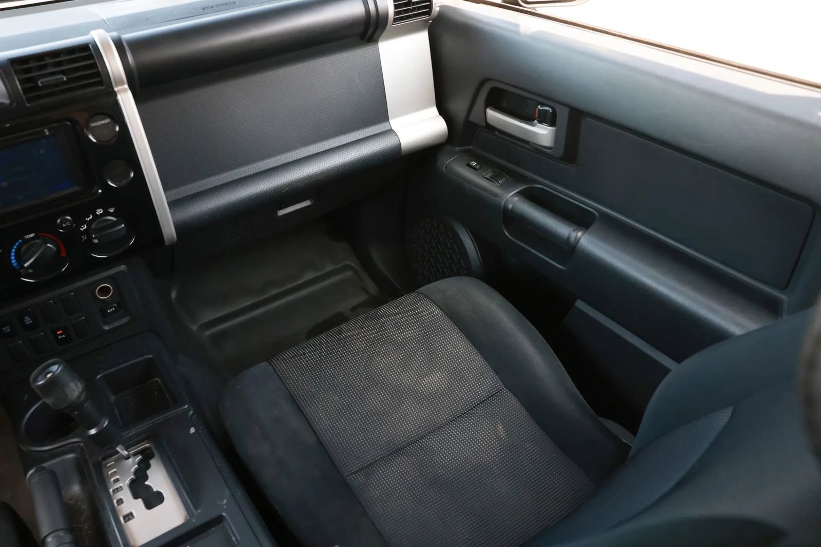 Used 2007 Toyota FJ Cruiser 2WD image 22