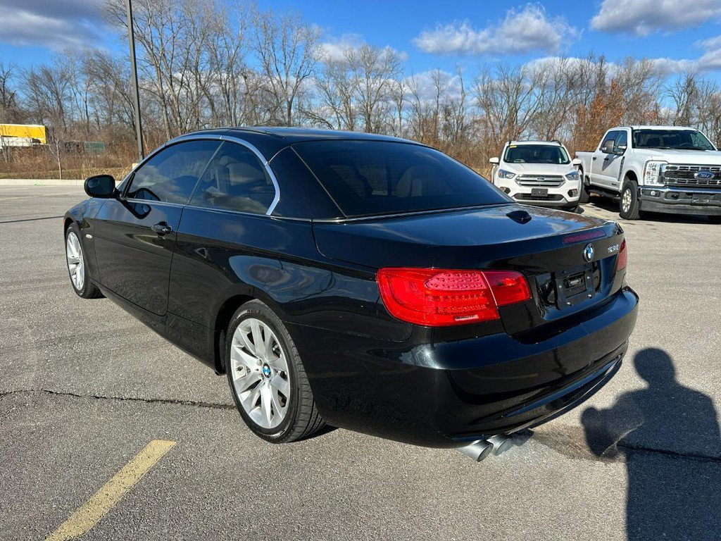 Used 2012 BMW 328i Convertible video 3