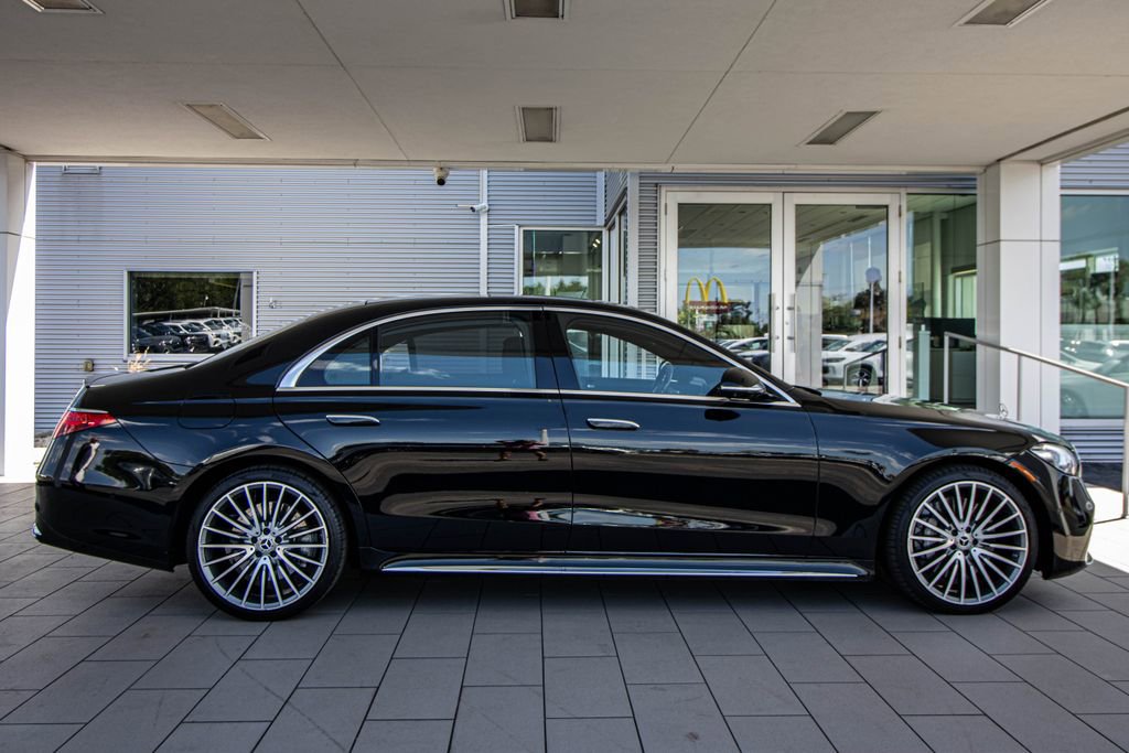 Used 2023 Mercedes-Benz S 500 4MATIC image 3