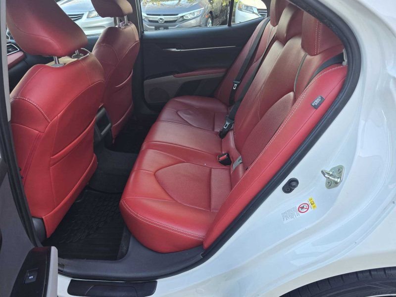 Used 2018 Toyota Camry SE image 31