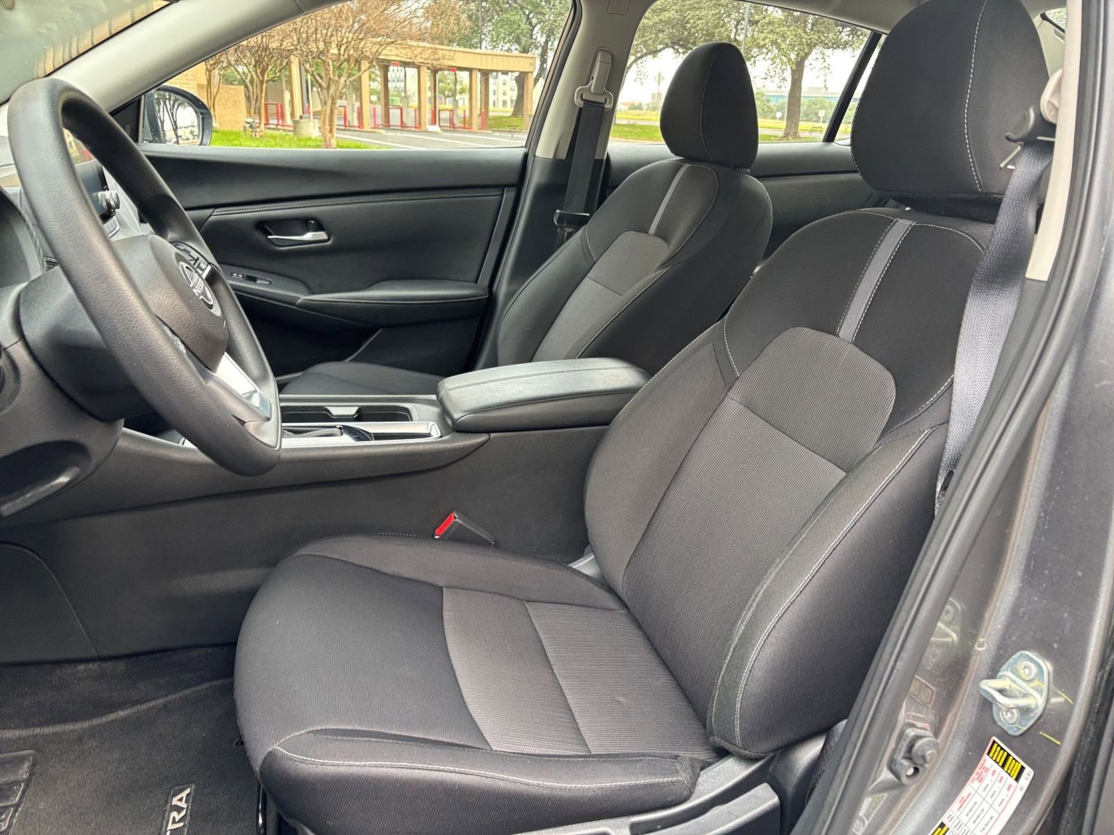 Used 2025 Nissan Sentra SV image 21