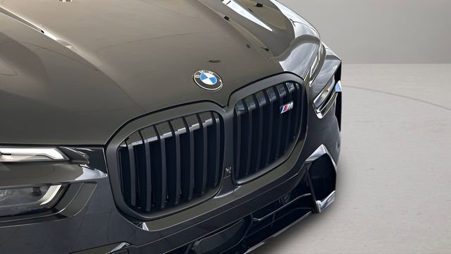 Used 2026 BMW X7 M60i image 16