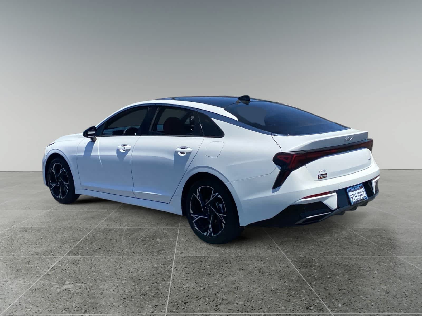 Used 2025 Kia K5 GT-Line w/ GT-Line Premium Package FWD image 3