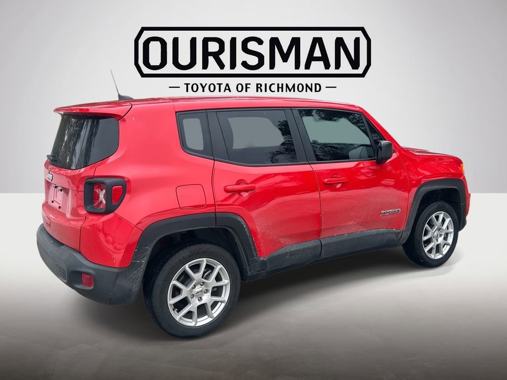 Used 2023 Jeep Renegade Latitude image 3