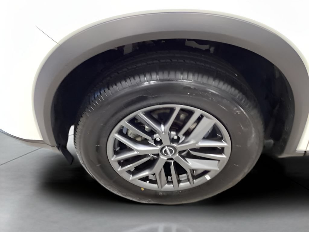 Used 2024 Nissan Rogue S AWD/4WD image 21