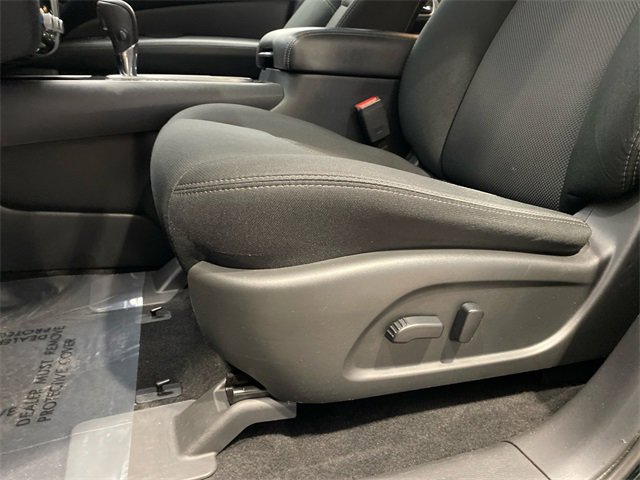 Used 2020 Nissan Pathfinder SV image 15