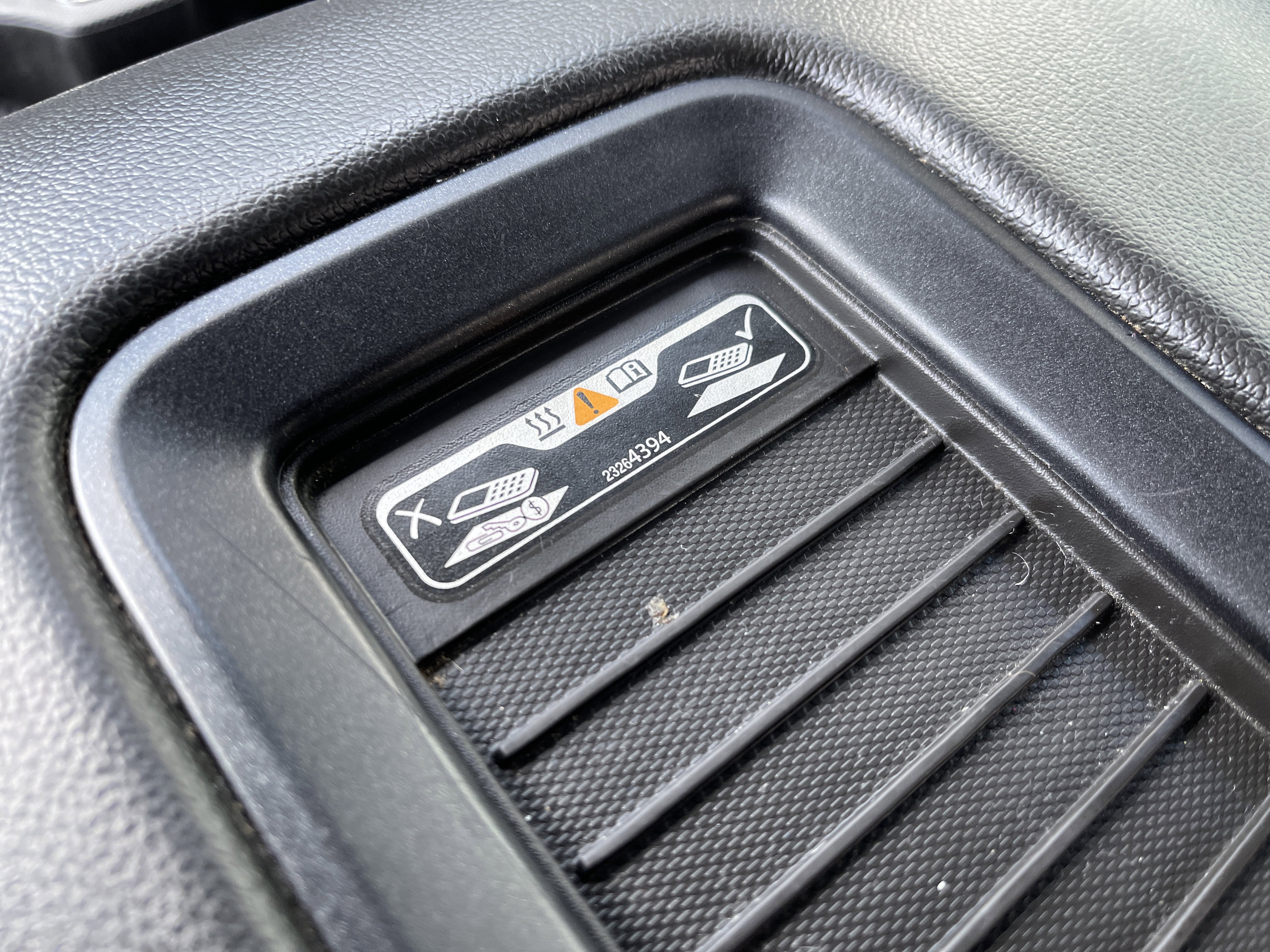 Used 2018 GMC Sierra 1500 SLT w/ SLT Premium Package image 32