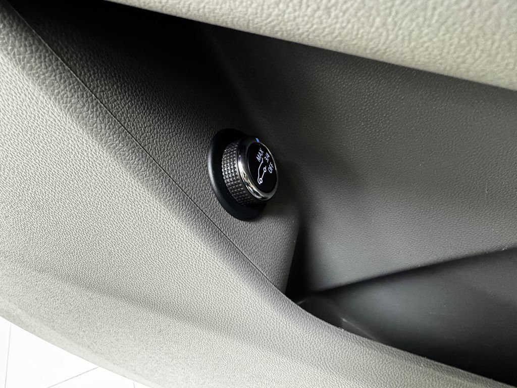 Used 2024 Cadillac XT6 Premium Luxury image 27