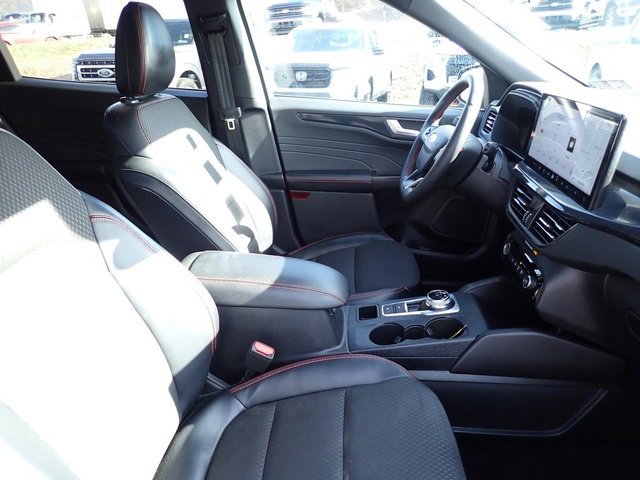 Certified 2023 Ford Escape ST-Line w/ Tech Pack #1 image 10