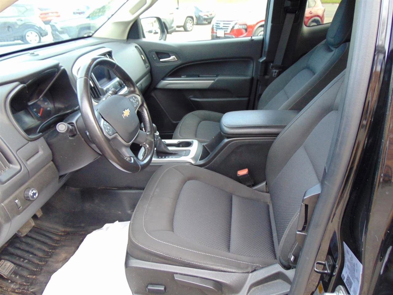 Used 2022 Chevrolet Colorado LT w/ Fleet Safety Package image 12