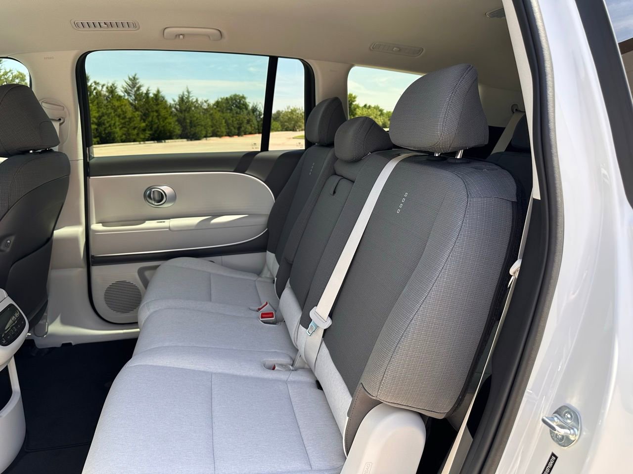 New 2026 Hyundai Ioniq 9 S image 17