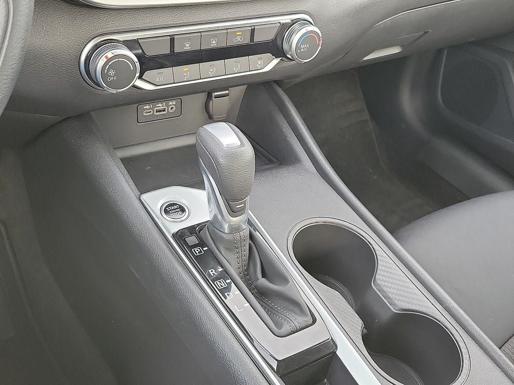 Used 2025 Nissan Altima 2.5 SV FWD image 17