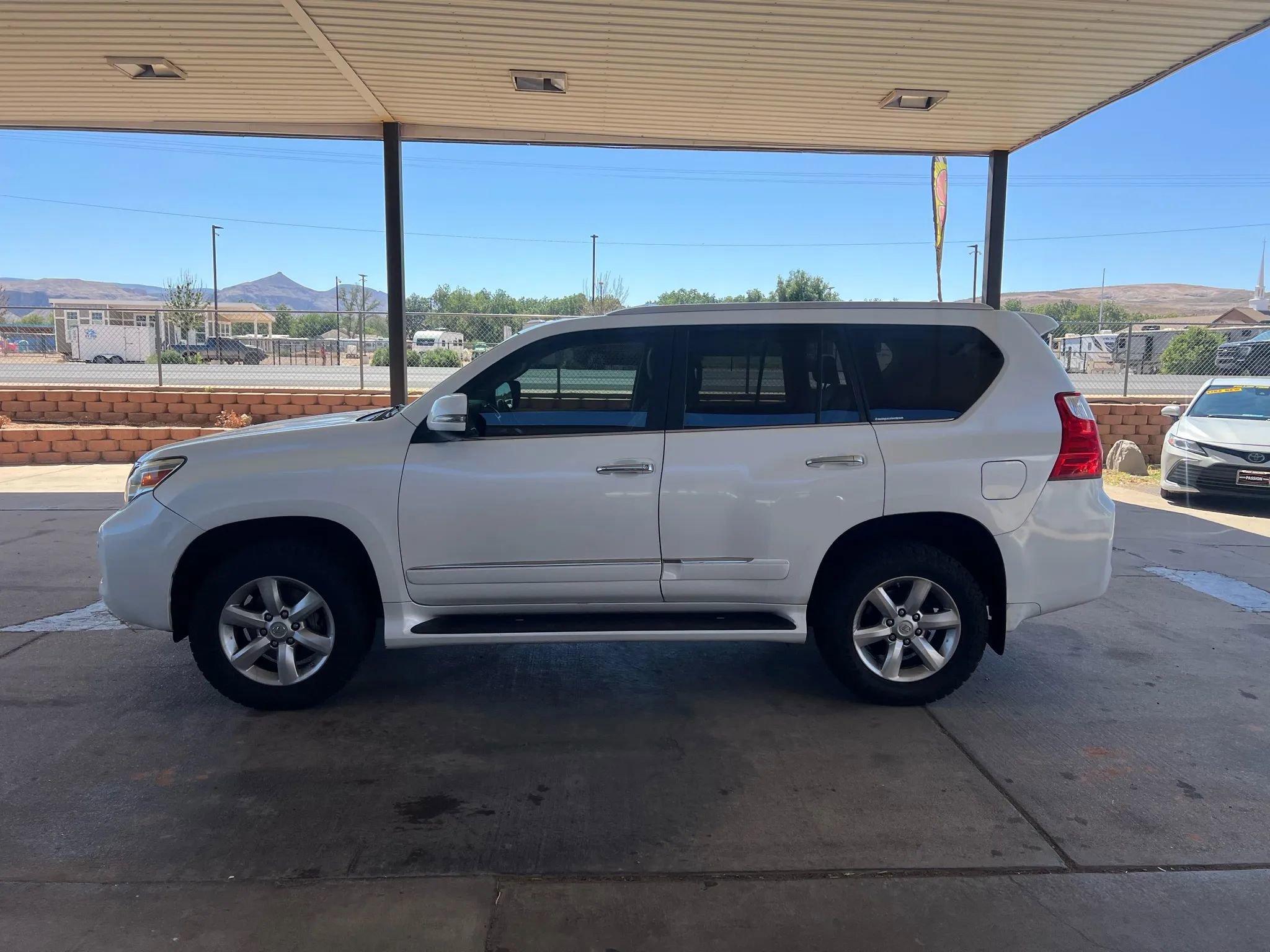 Used 2012 Lexus GX 460 image 8