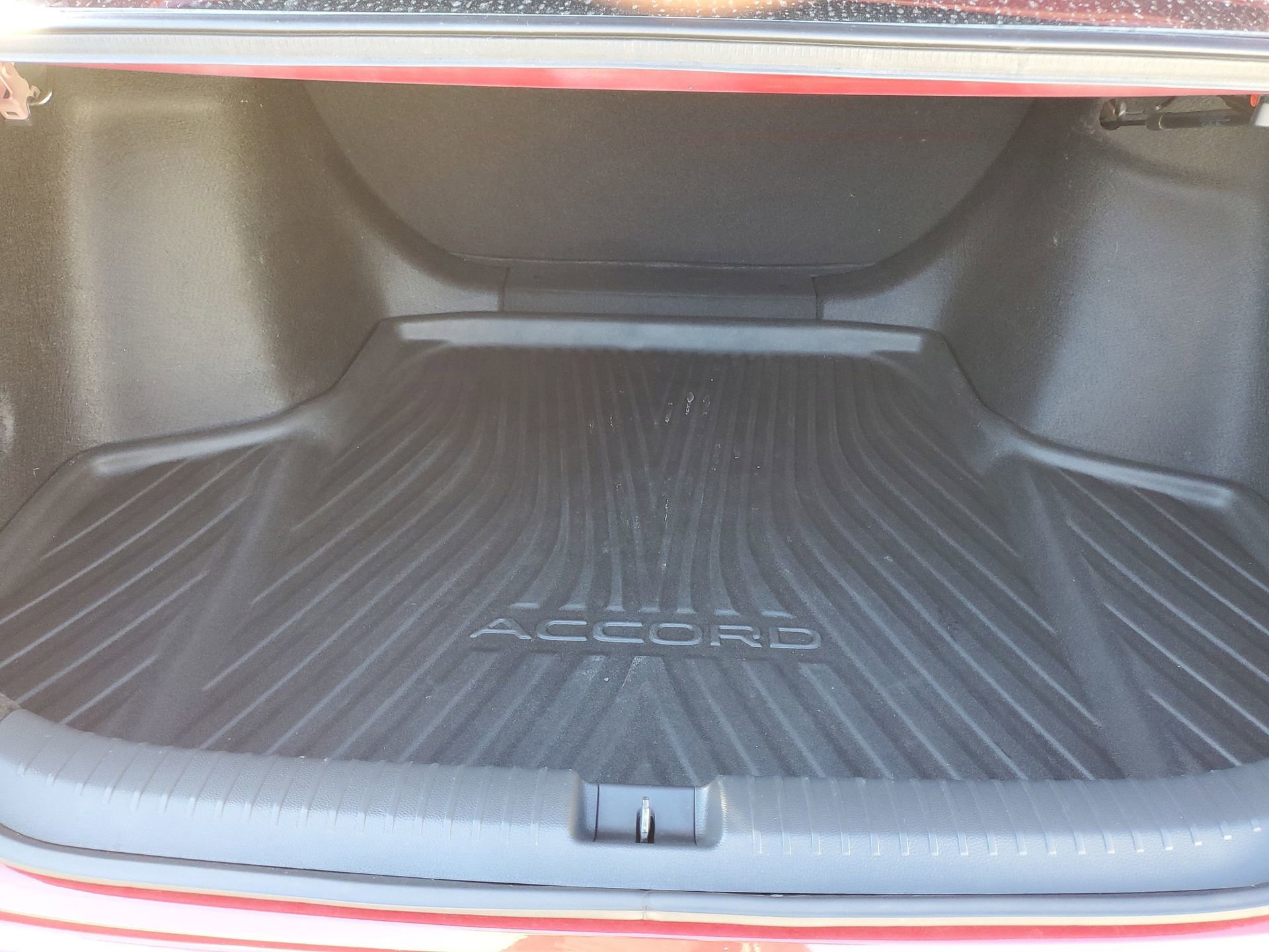 Used 2024 Honda Accord LX image 6